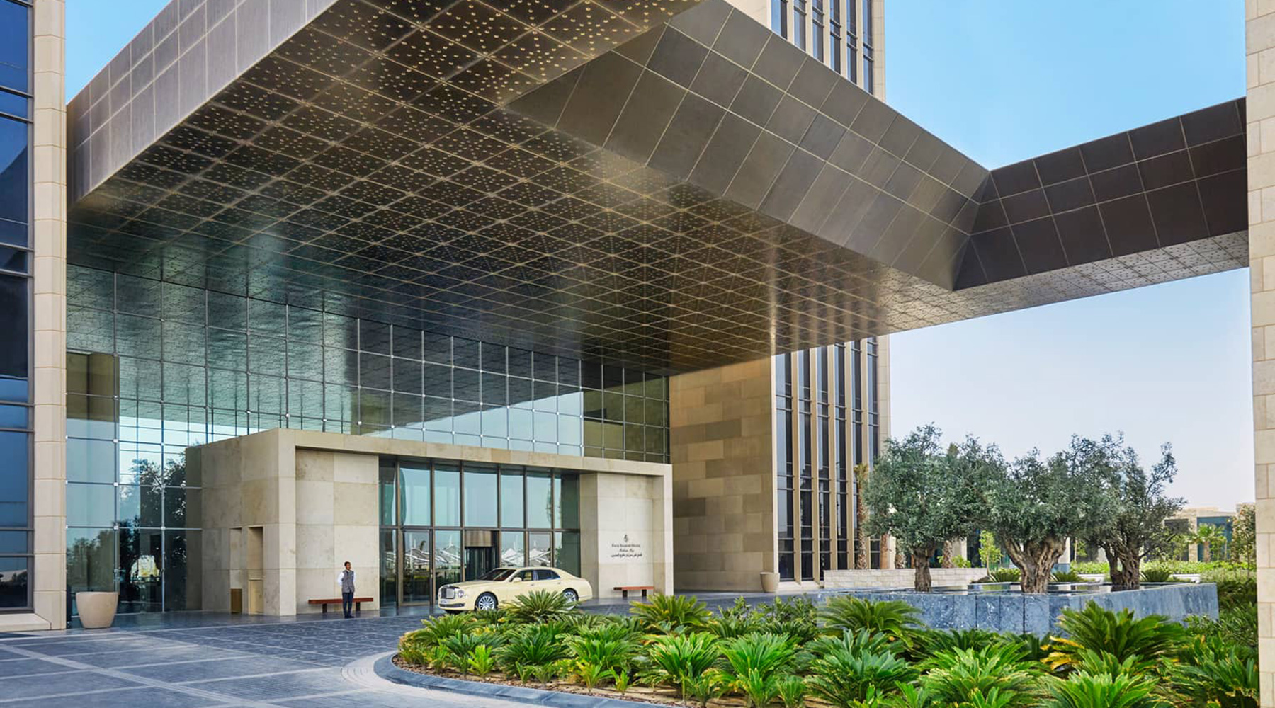 Four Seasons Hotel Bahrain Entrance